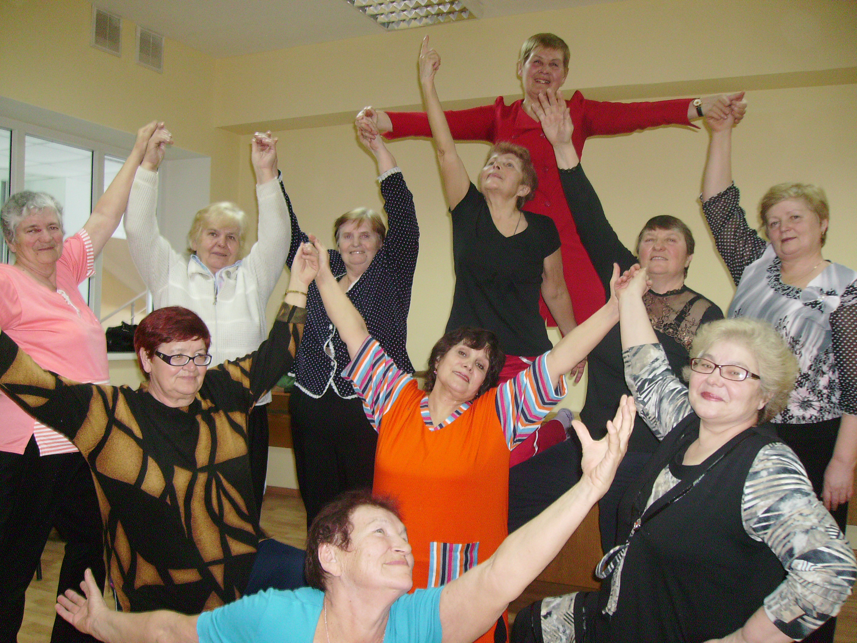 В преддверии Международного женского дня клуб  пенсионеров «За долголетие!» посетил ФСК "Мариинский"